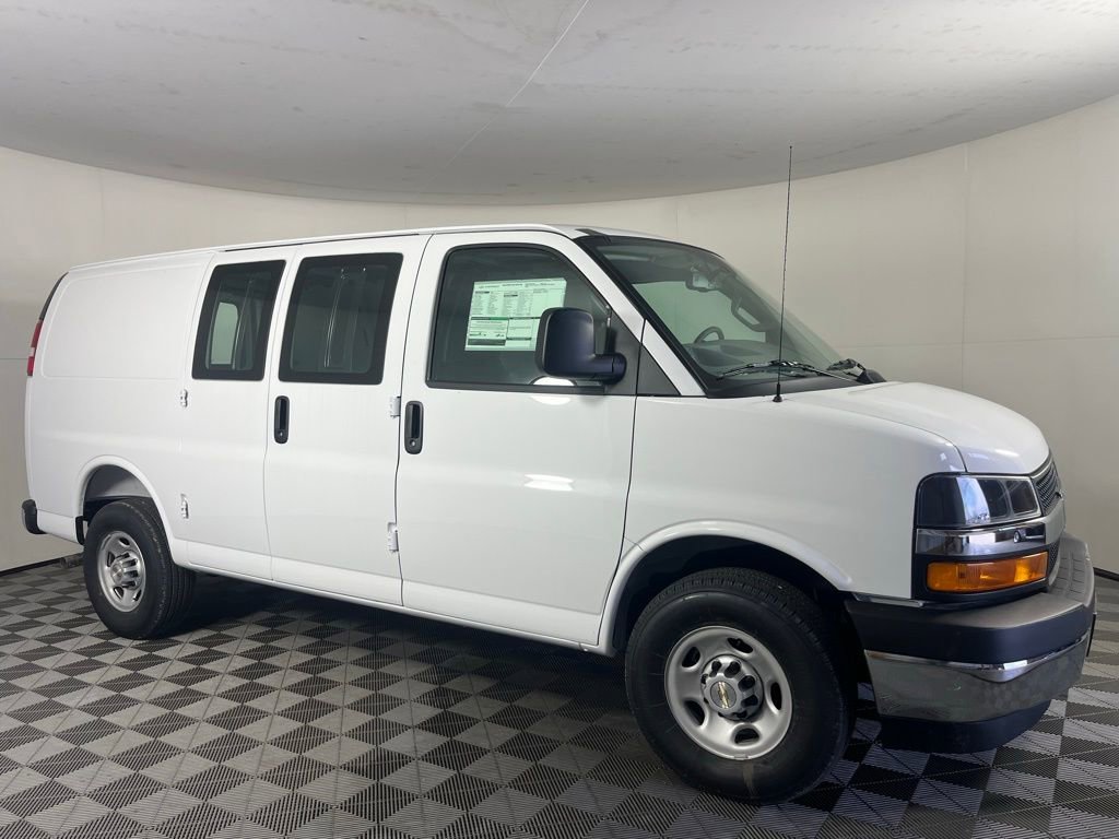 New 2026 Chevrolet Express 2500 w/ Enhanced Convenience Package RWD image 2