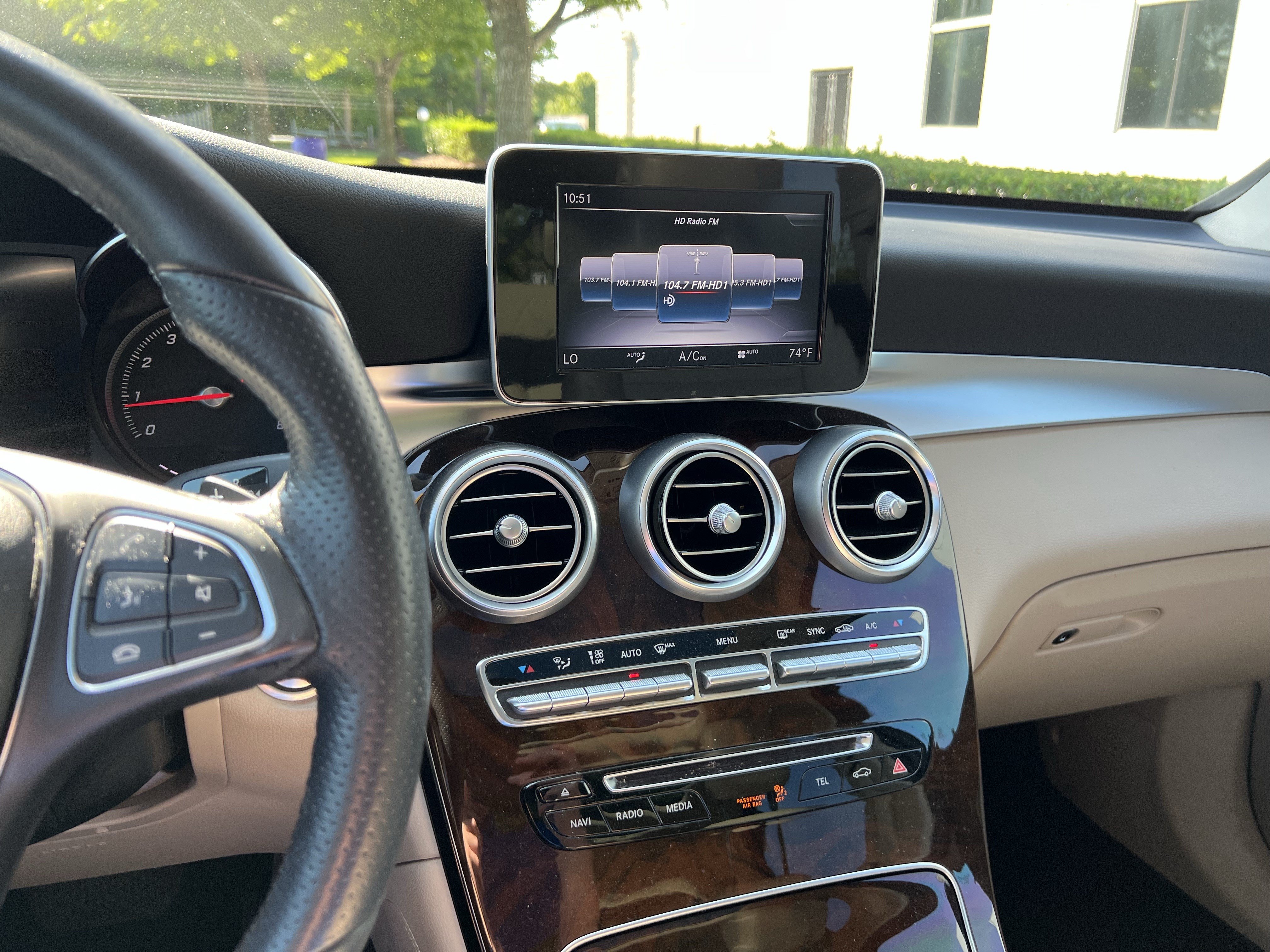 Certified 2018 Mercedes-Benz GLC 300 image 31