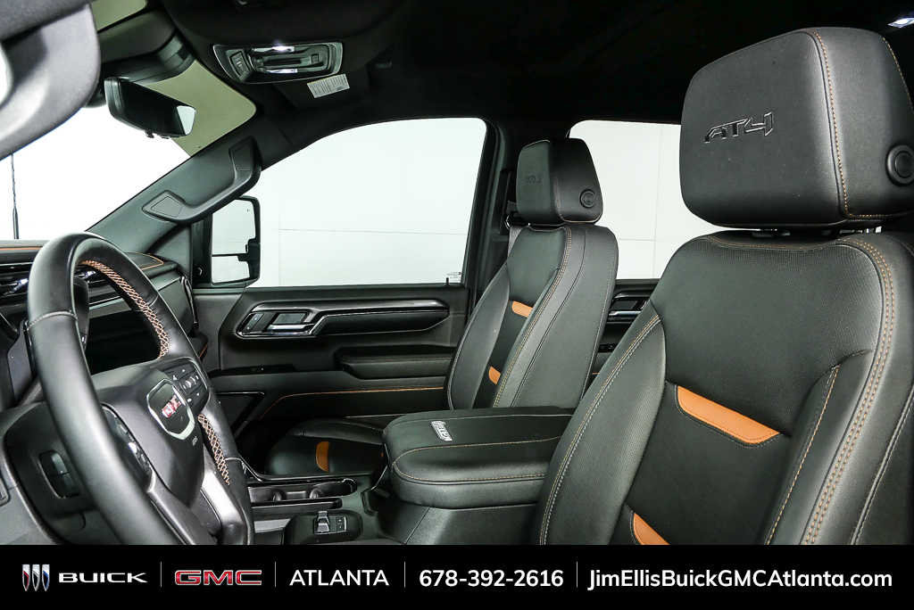 Used 2024 GMC Sierra 2500 AT4 w/ Technology Package AWD/4WD image 4