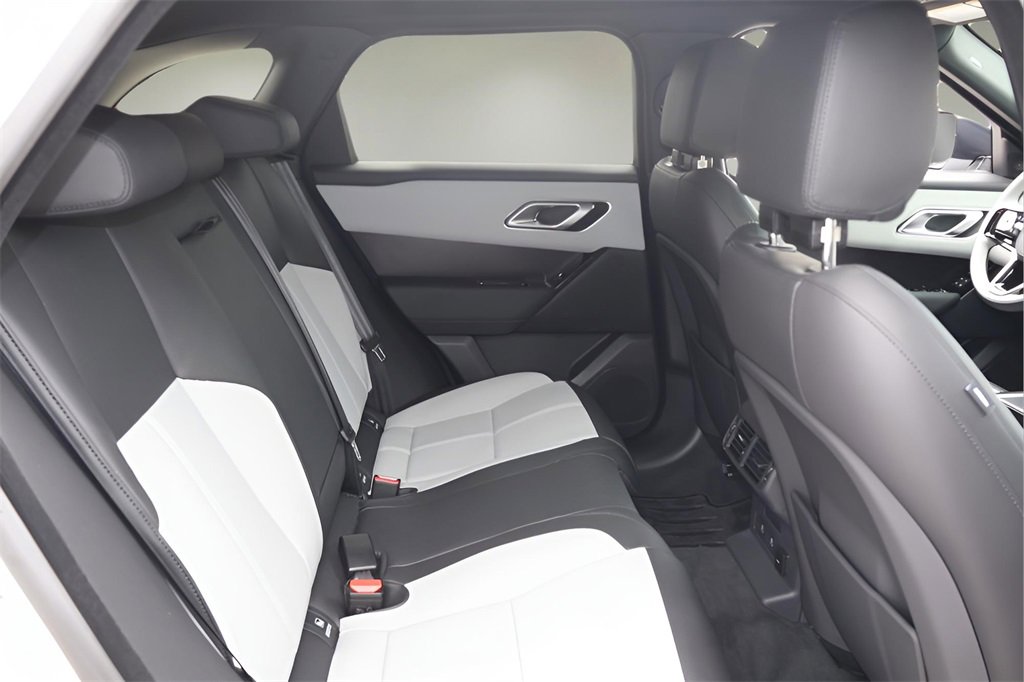 New 2026 Land Rover Range Rover Velar Dynamic SE image 17