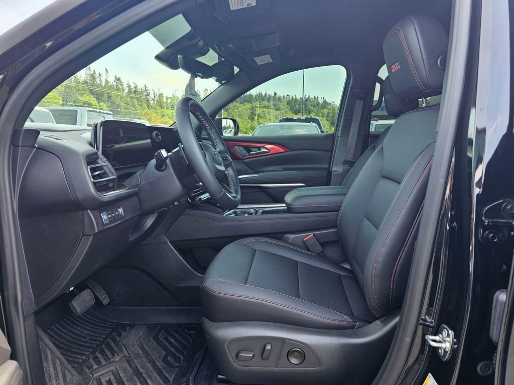 Certified 2026 Chevrolet Traverse Z71 w/ Driver Confidence Package AWD/4WD image 25