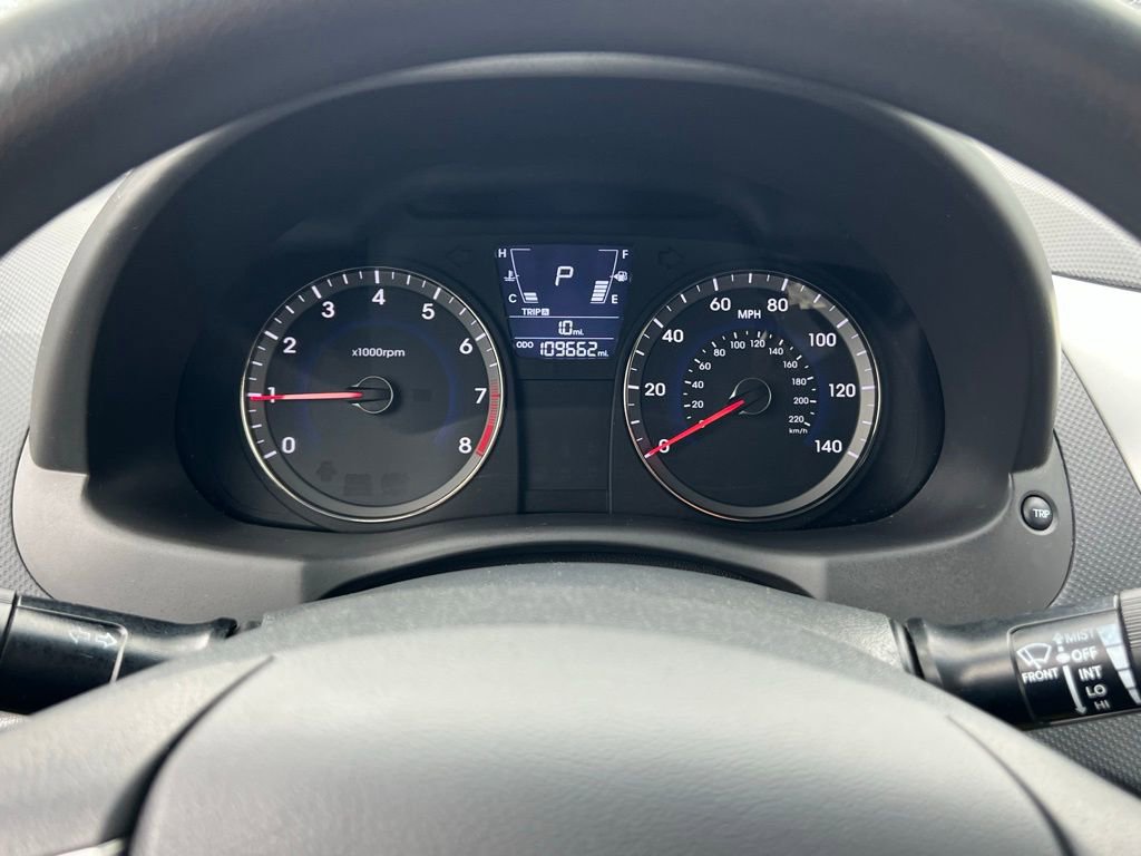 Used 2012 Hyundai Accent GS FWD image 24
