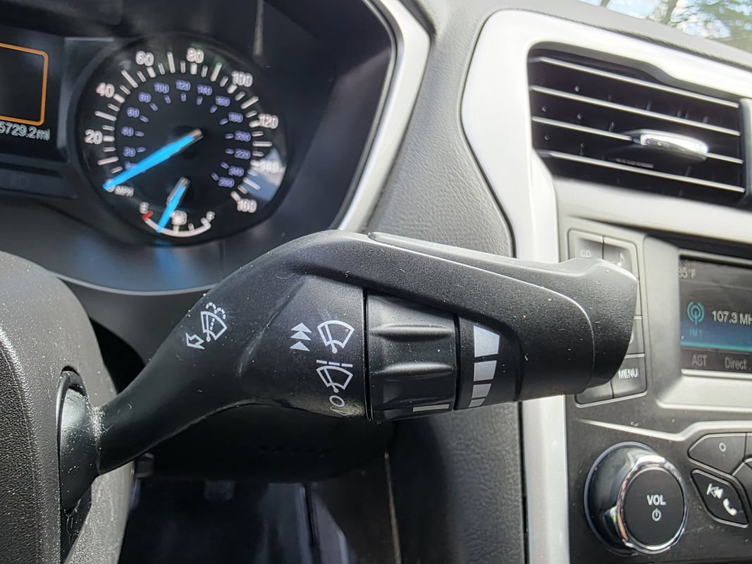 Used 2016 Ford Fusion SE FWD image 26