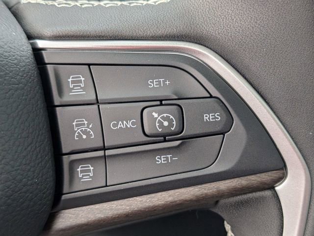 New 2025 Jeep Grand Cherokee Limited image 17