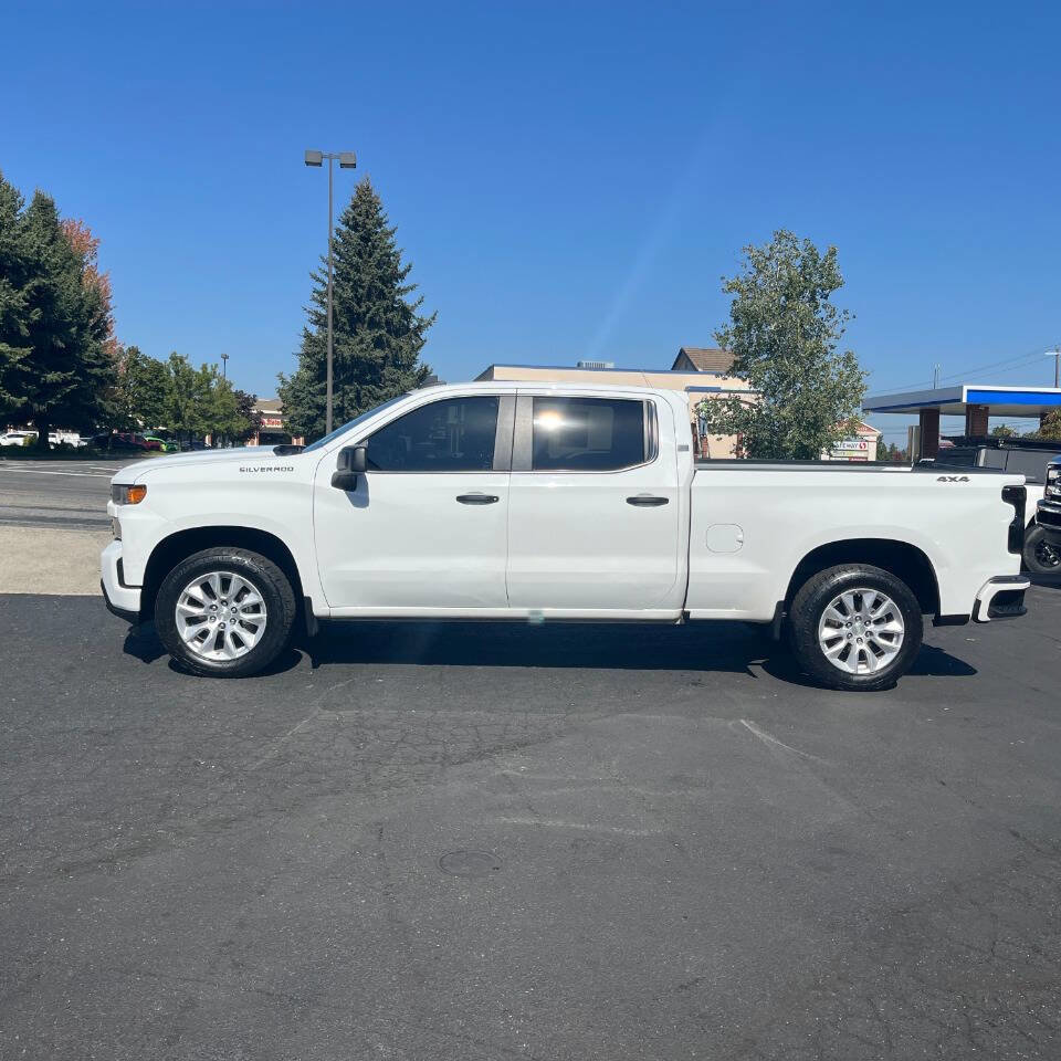 Used 2022 Chevrolet Silverado 1500 Custom w/ Safety Confidence Package image 2