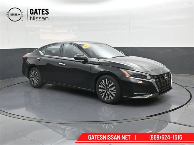 Used 2024 Nissan Altima 2.5 SV image 4