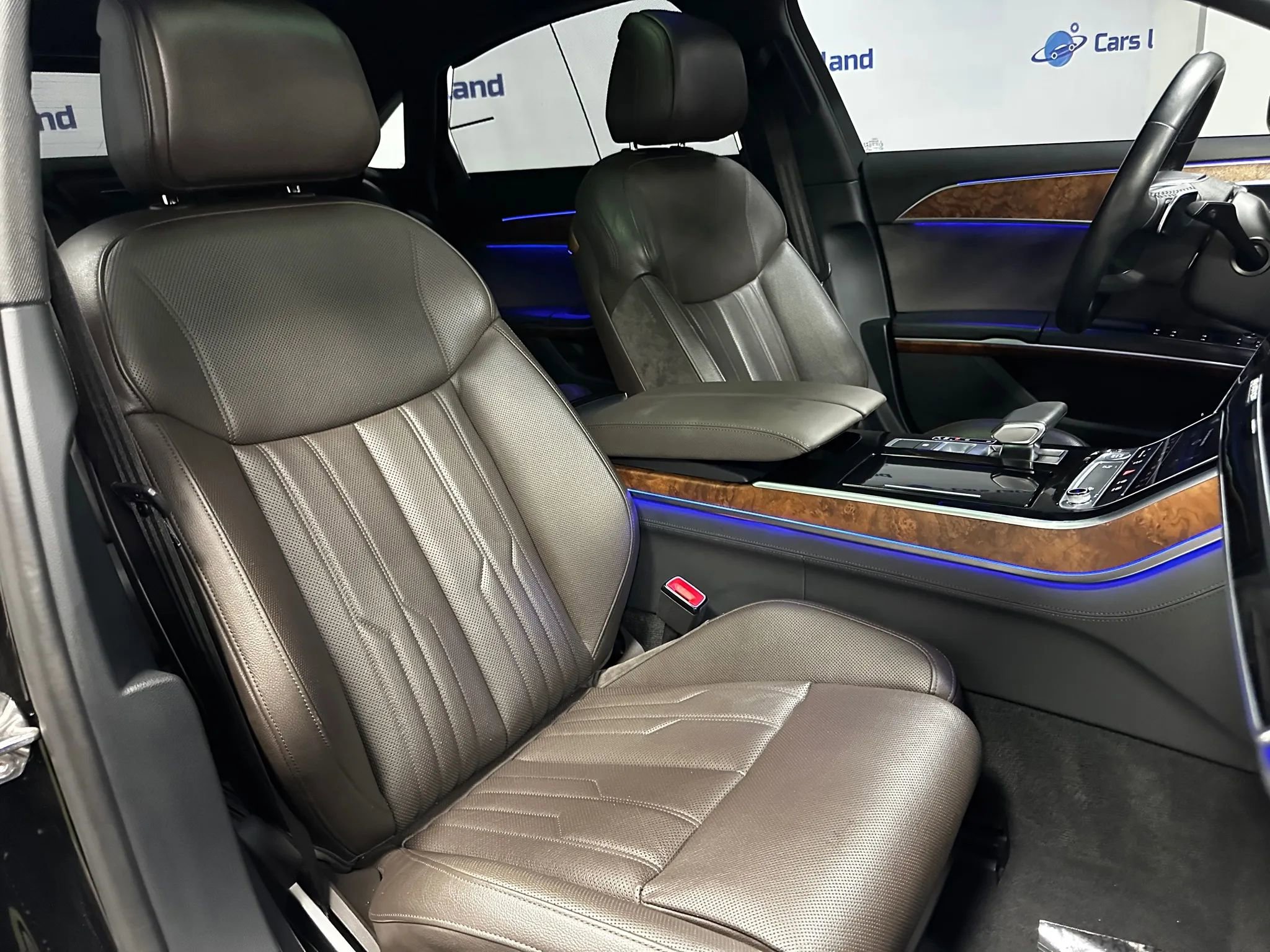 Used 2020 Audi A8 L 4.0T image 26