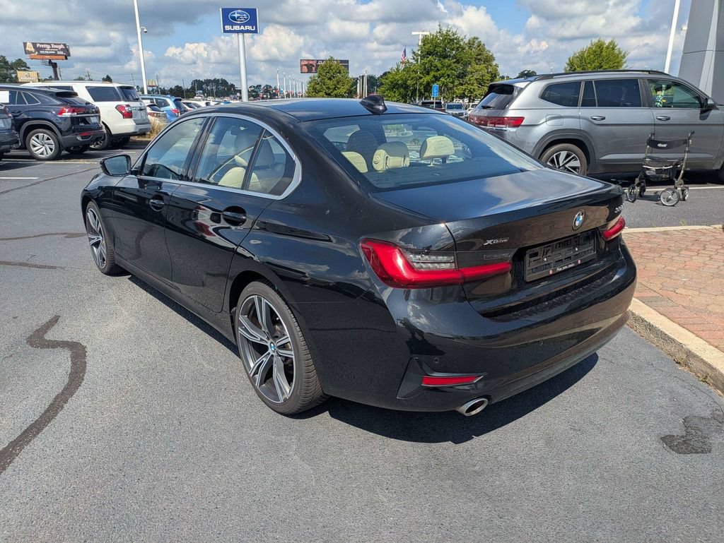 Used 2021 BMW 330i xDrive Sedan AWD/4WD image 7