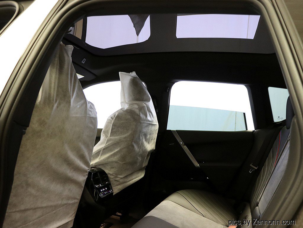 Used 2026 BMW iX xDrive45 w/ M Sport Package image 13