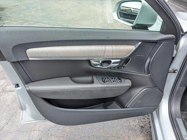 Used 2025 Volvo S90 B6 Plus AWD/4WD image 11