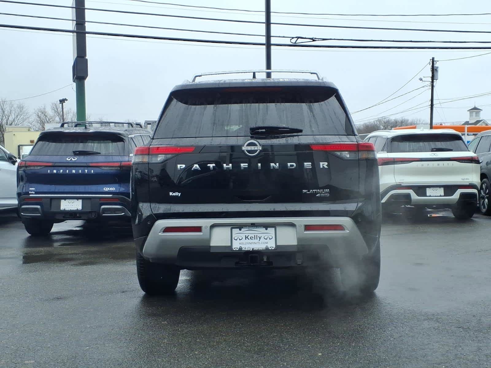 Used 2023 Nissan Pathfinder Platinum w/ Cargo Package image 5