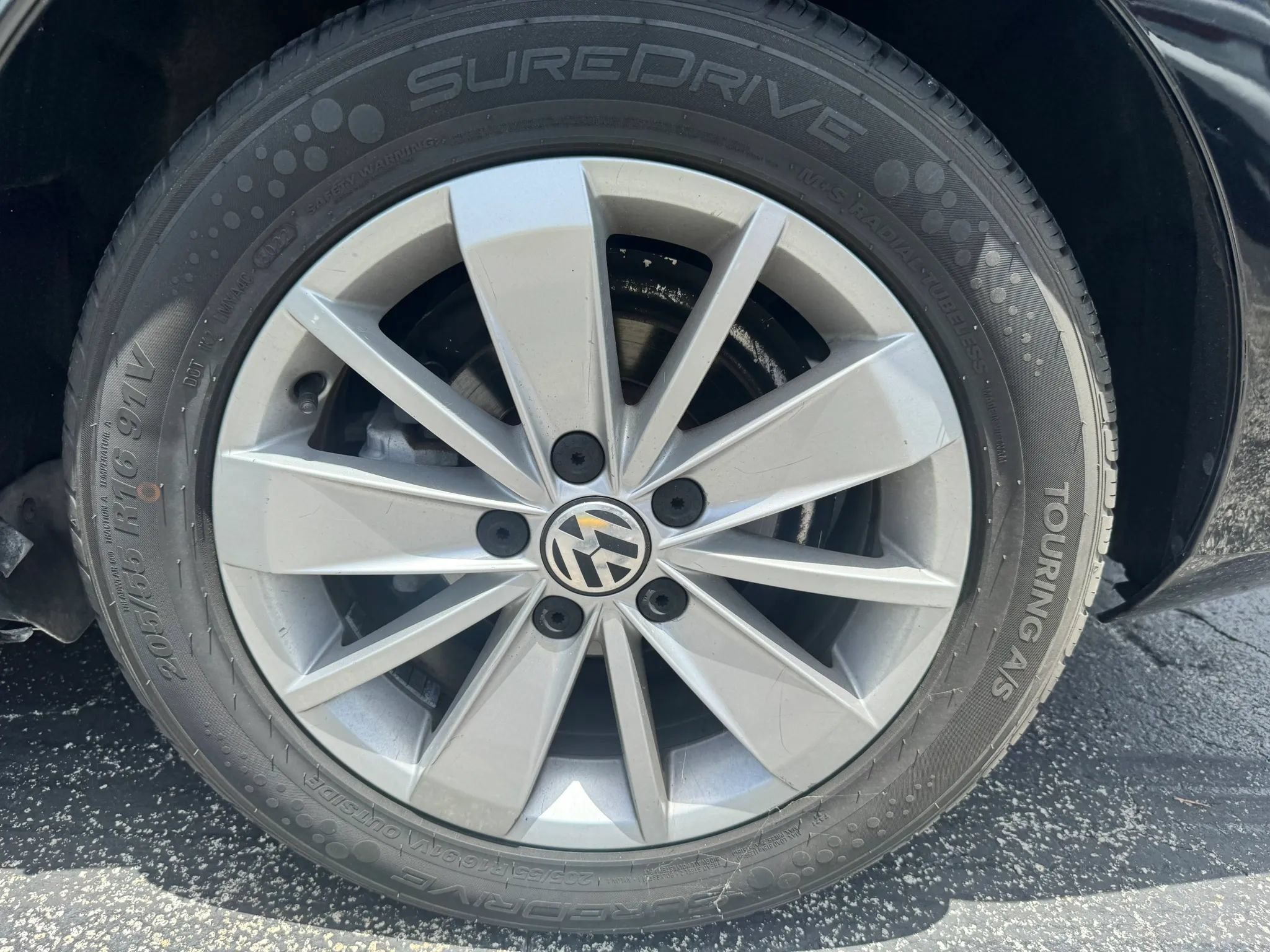 Used 2015 Volkswagen Jetta Sport FWD image 35
