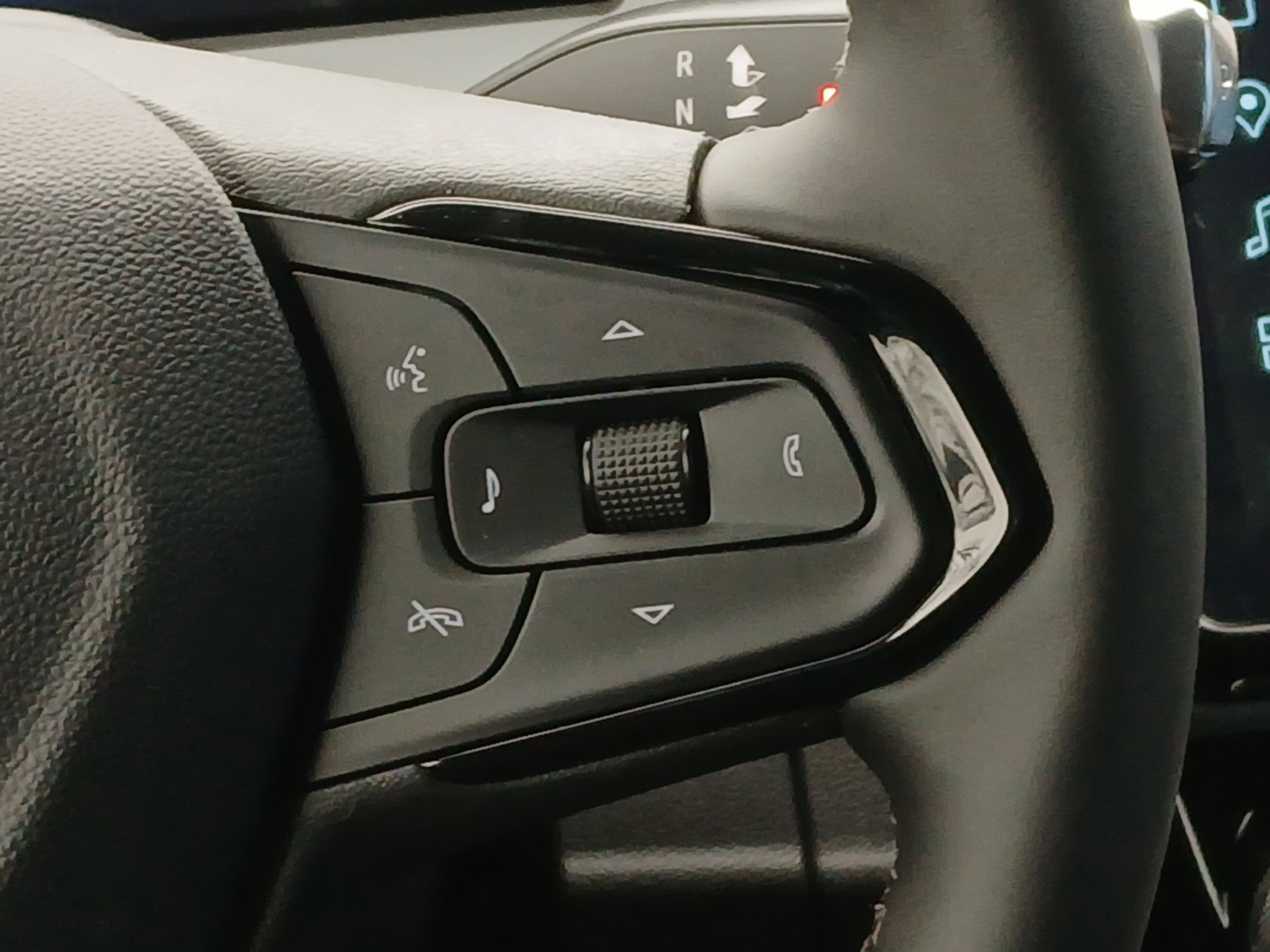 New 2027 Chevrolet Bolt LT w/ Comfort Package image 10