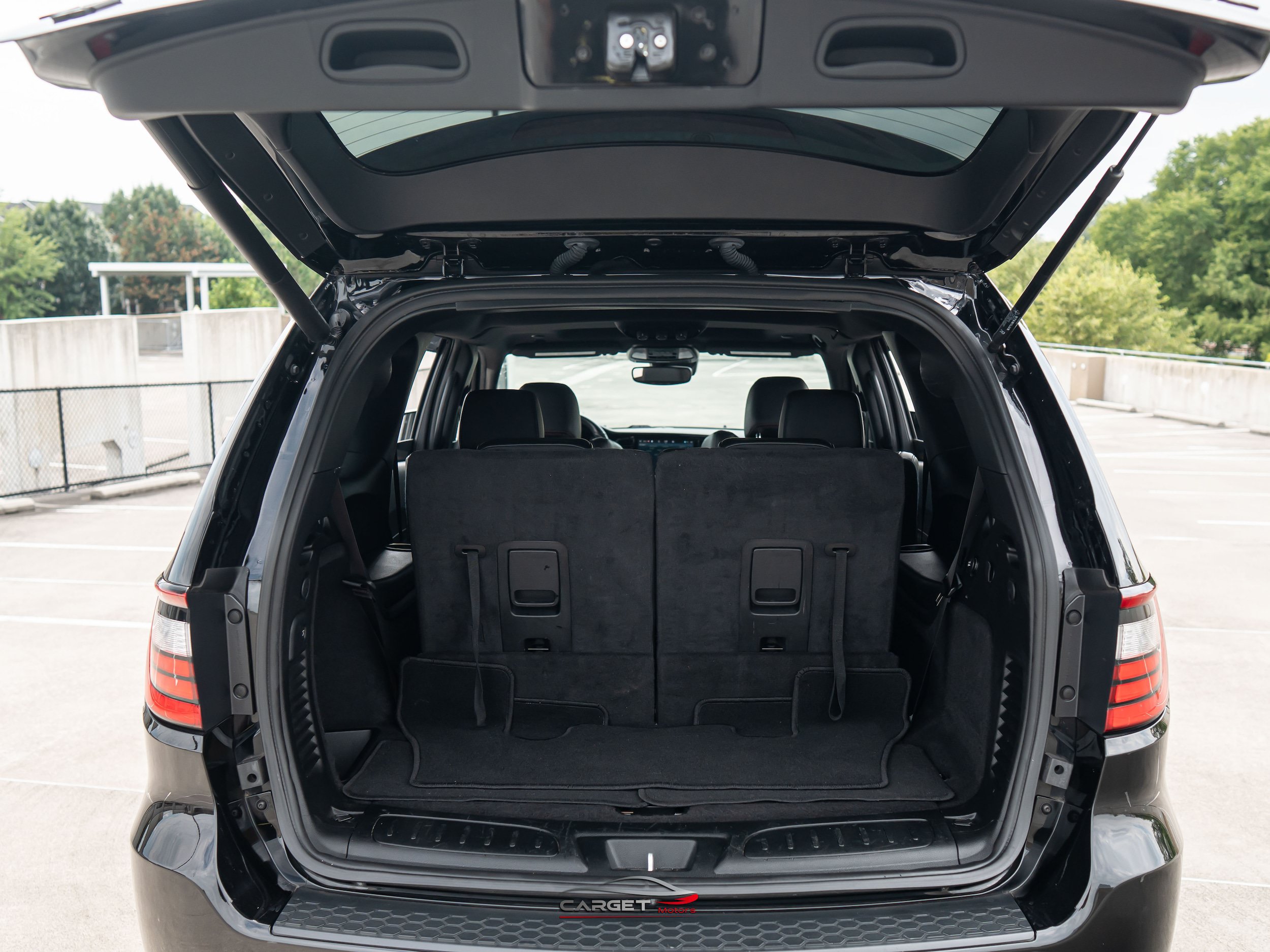 Used 2023 Dodge Durango R/T w/ Tow 'N Go Package AWD/4WD image 48