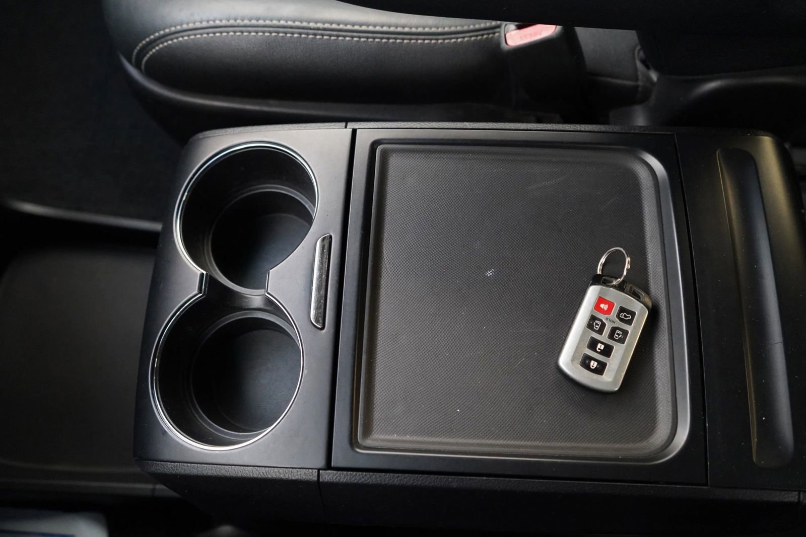 Used 2015 Toyota Sienna SE Premium image 14