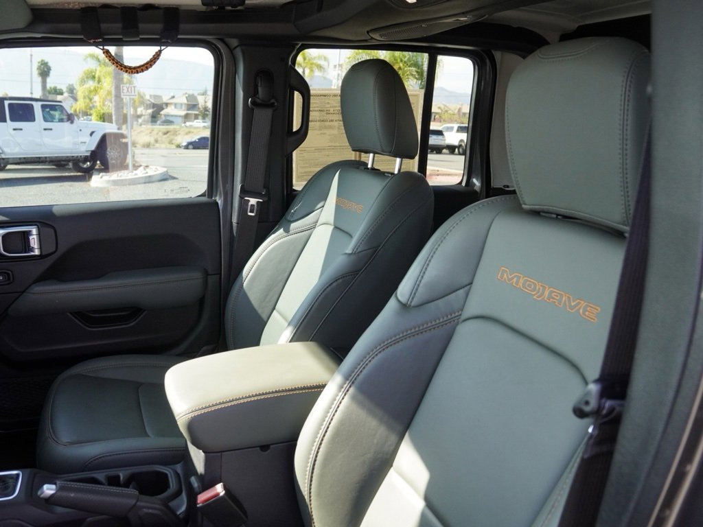 Used 2024 Jeep Gladiator Mojave w/ Convenience Group image 21