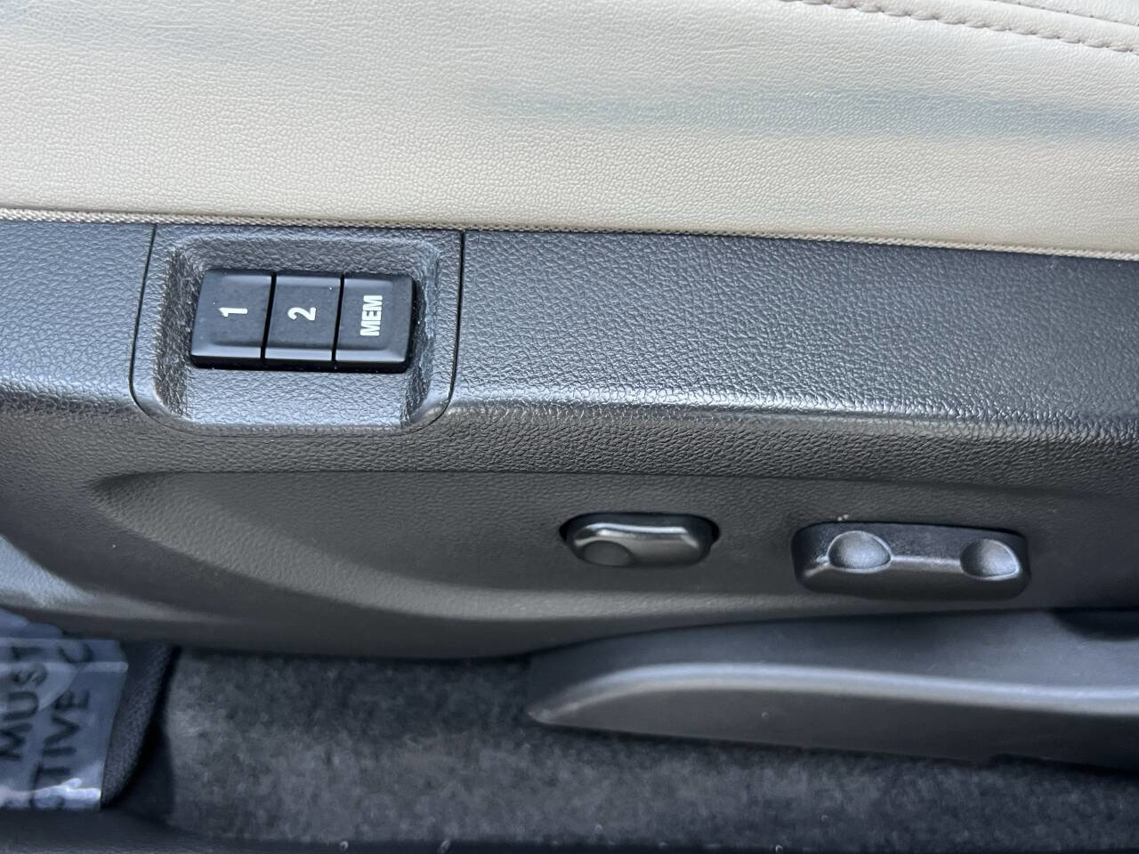 Used 2019 Buick Encore Essence w/ Experience Buick Package image 18