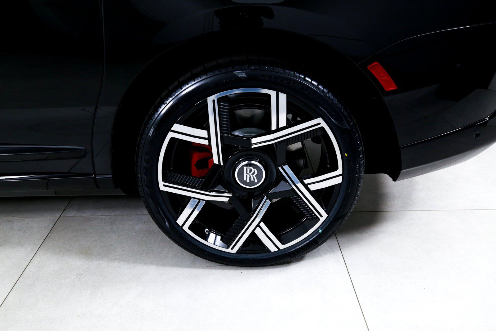 New 2027 Rolls-Royce Cullinan Black Badge AWD/4WD image 40
