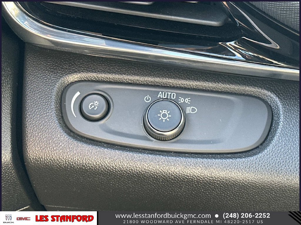 Used 2024 Buick Envista Sport Touring w/ Convenience I Package FWD image 27