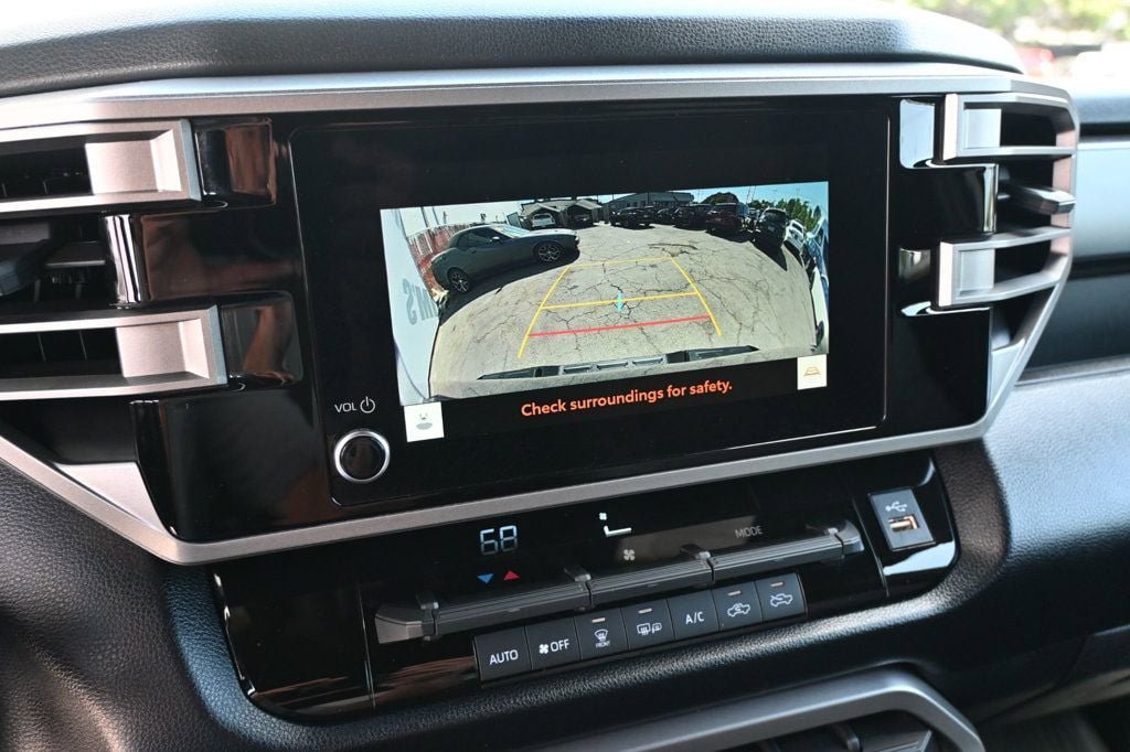 Used 2025 Toyota Tundra SR5 AWD/4WD image 11