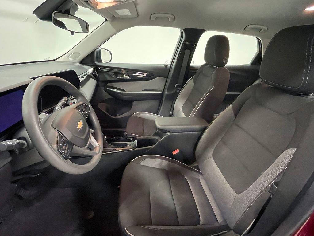 Used 2024 Chevrolet TrailBlazer LS image 3