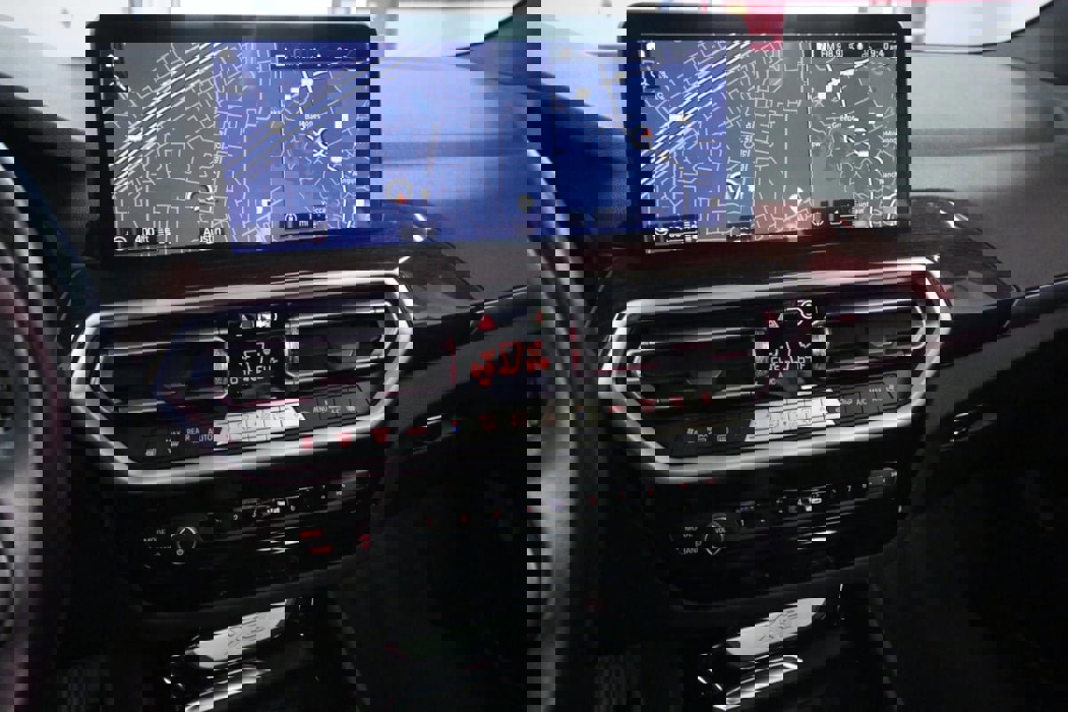 Used 2022 BMW X3 xDrive30i w/ Premium Package image 18