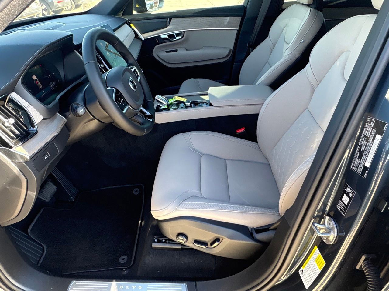 New 2026 Volvo XC90 B6 Plus image 26