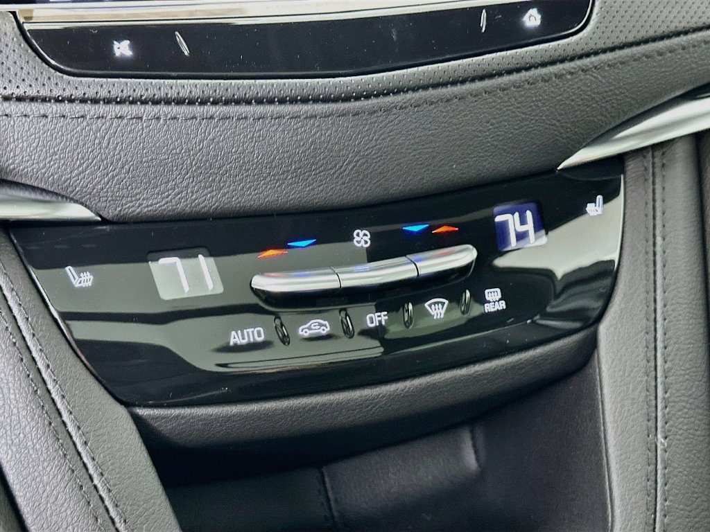 New 2026 Cadillac XT5 Premium Luxury w/ LPO, Floor Liner Package AWD/4WD image 20