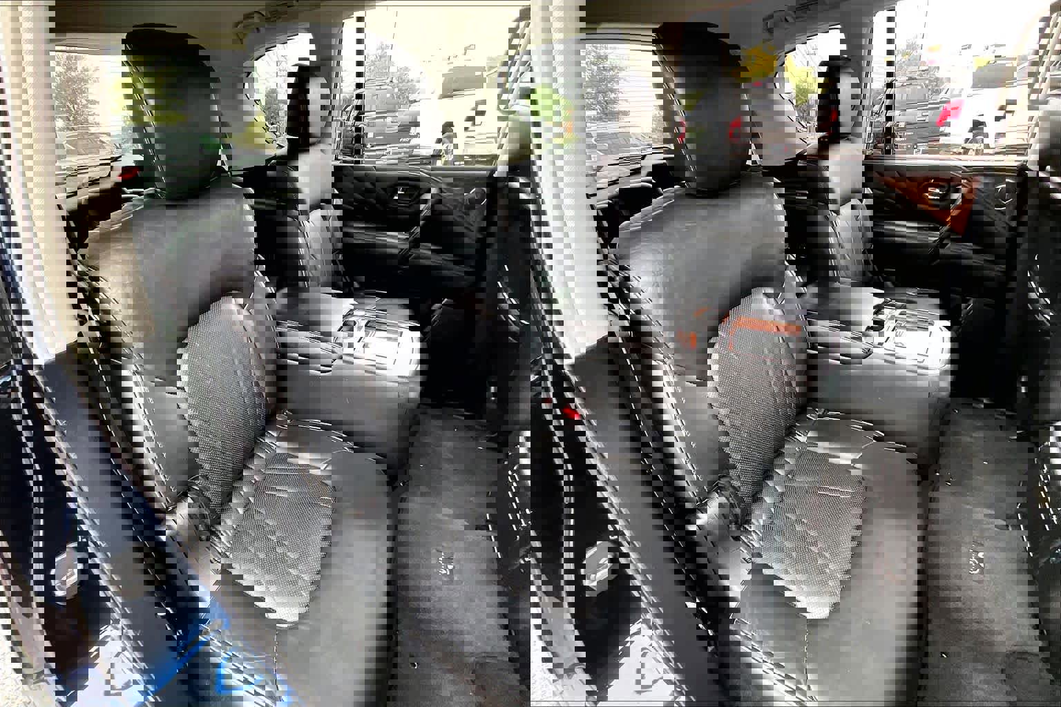 Used 2015 INFINITI QX80 w/ Deluxe Technology Package image 19