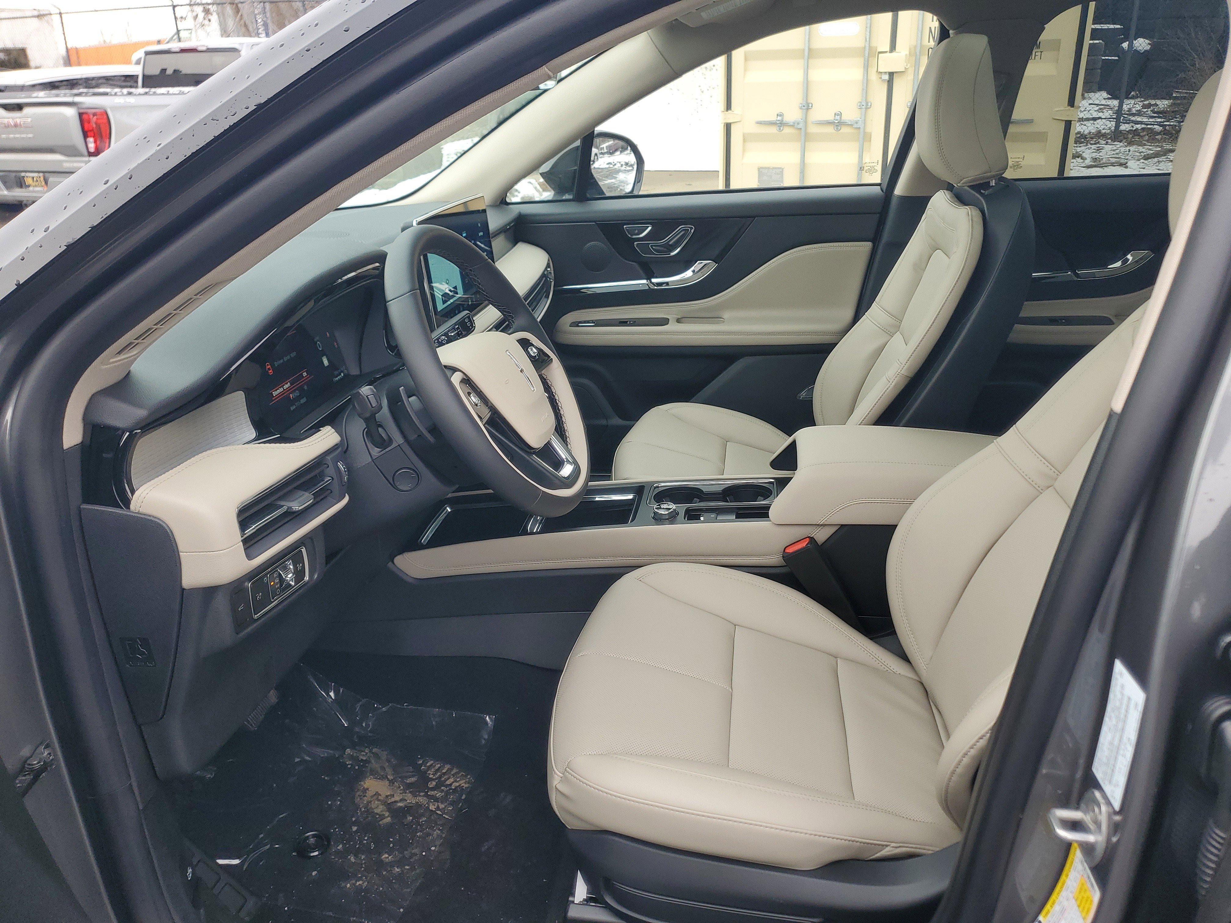 New 2026 Lincoln Corsair Premiere image 12