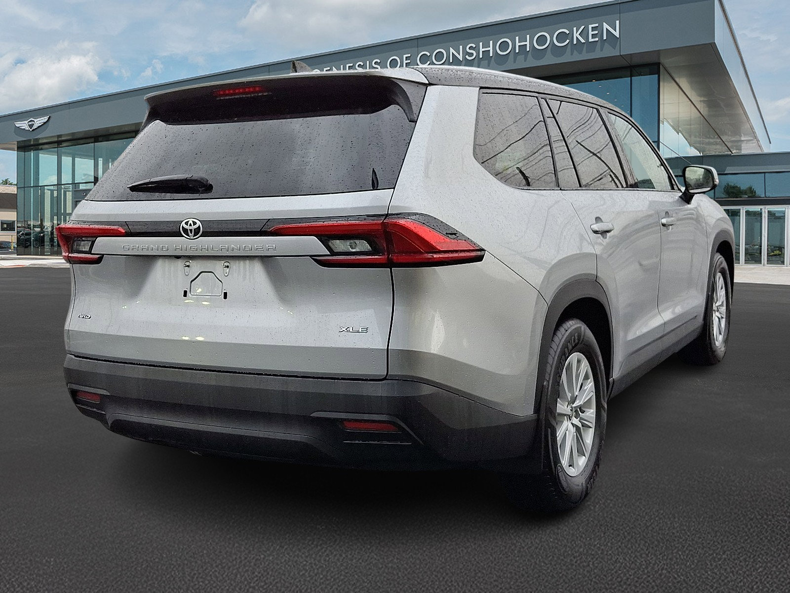 Used 2024 Toyota Grand Highlander XLE image 6