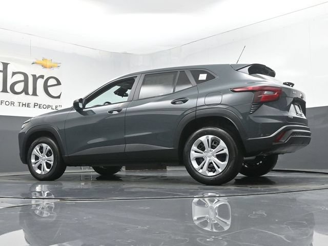 New 2026 Chevrolet Trax LS FWD image 33