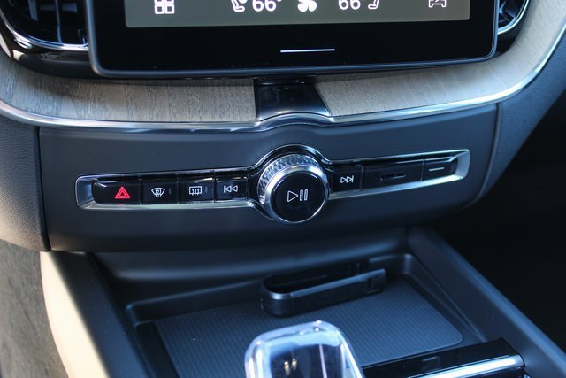 New 2026 Volvo XC60 B5 Plus w/ Protection Package Premier image 26