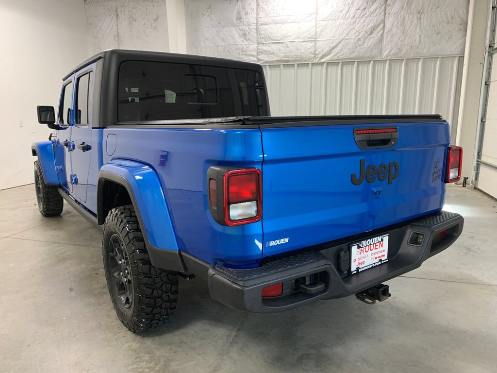 Used 2023 Jeep Gladiator Sport AWD/4WD image 6