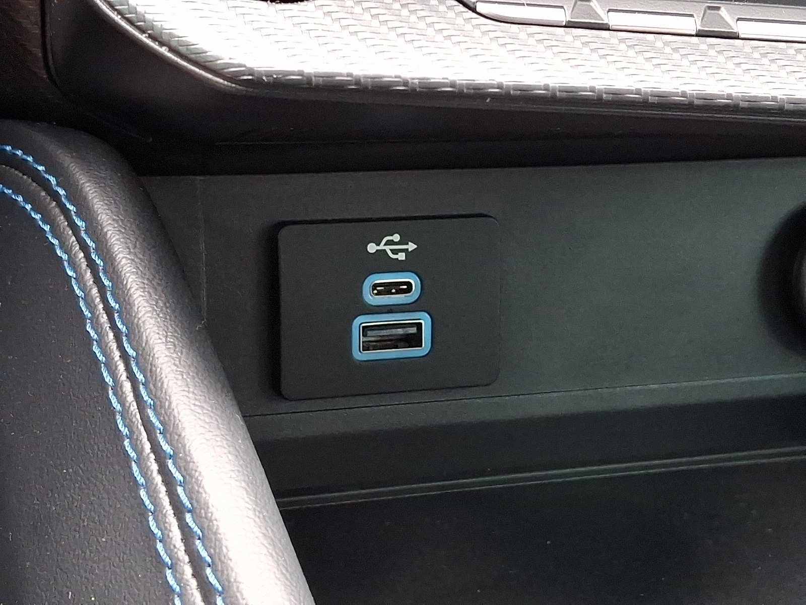 Certified 2025 Ford Mustang Dark Horse RWD image 29