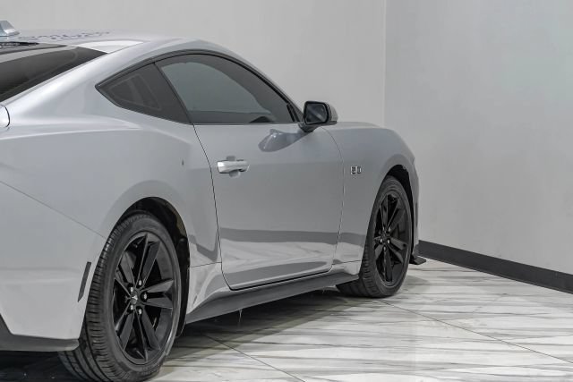Used 2024 Ford Mustang GT RWD image 13