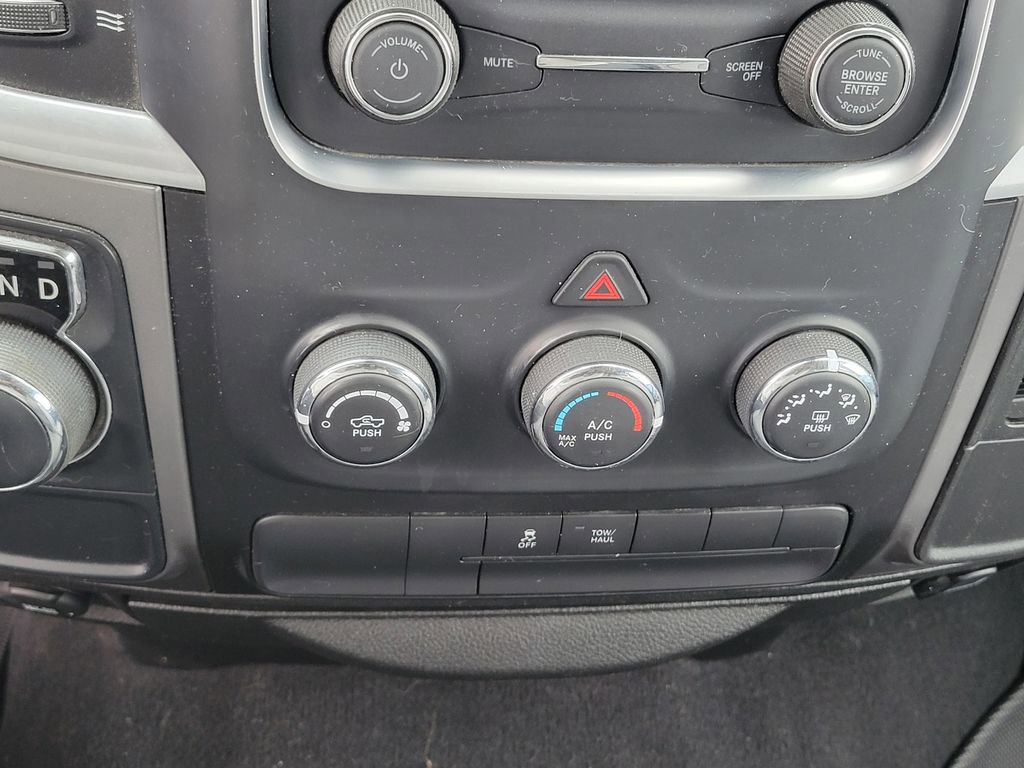 Used 2021 RAM 1500 Classic SLT image 25