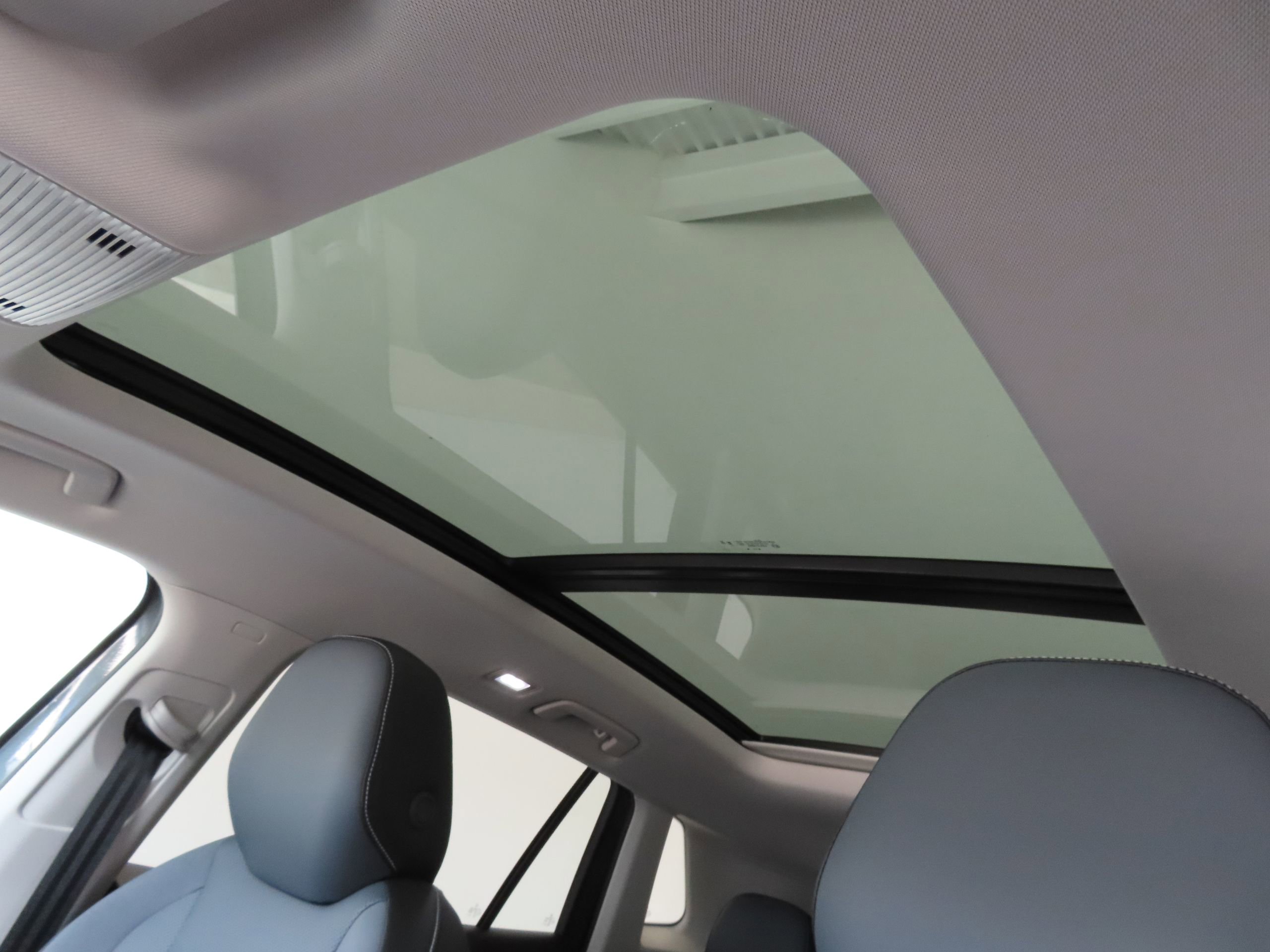 New 2026 Volkswagen Tiguan SE AWD/4WD image 19