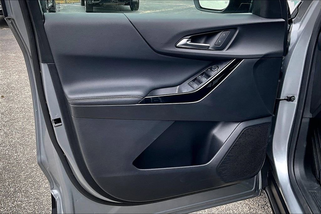 Used 2025 Chevrolet Equinox LT image 22