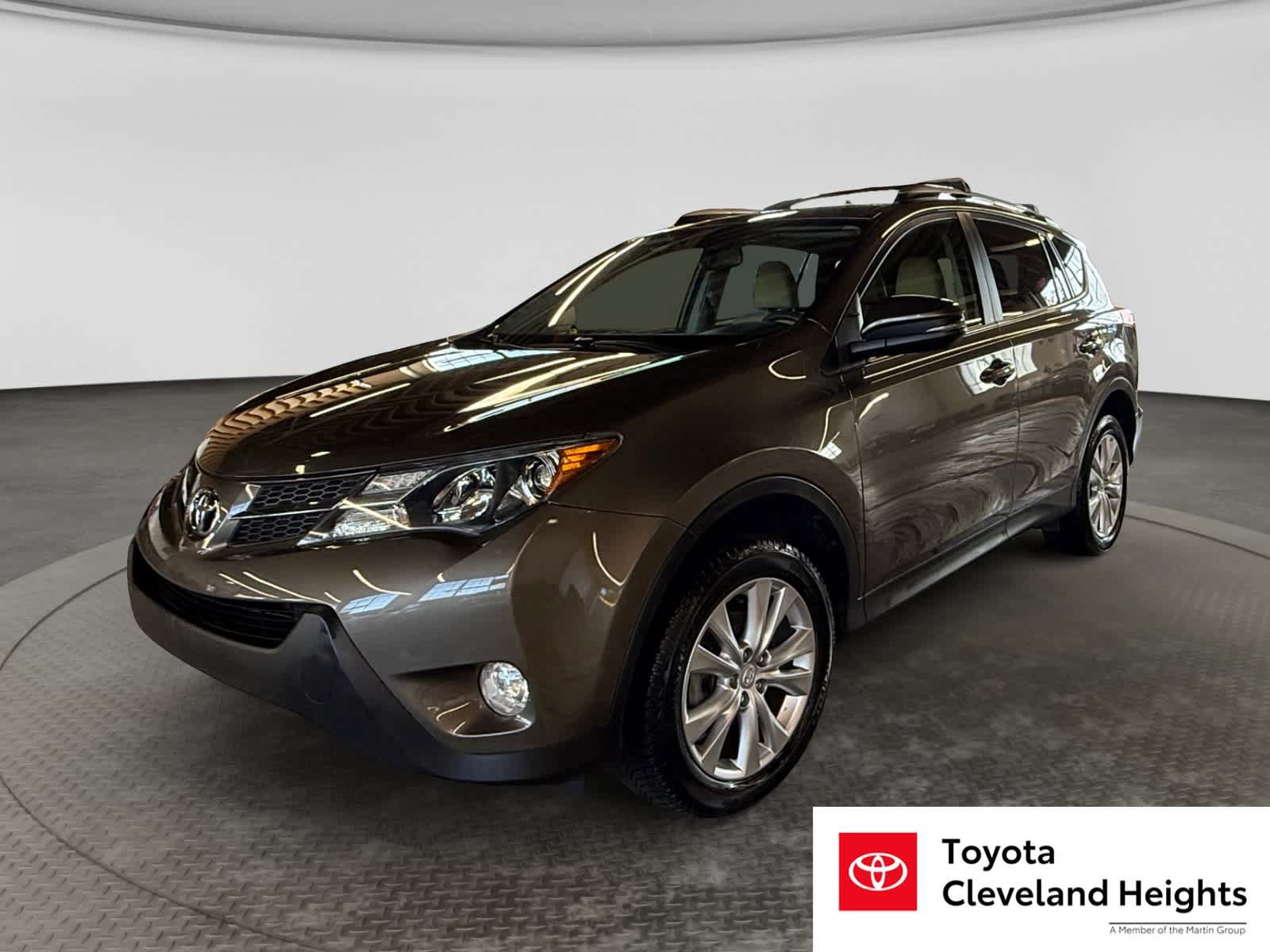 Used 2015 Toyota RAV4 Limited AWD/4WD image 1
