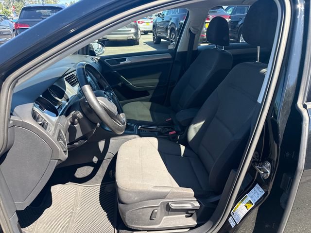 Used 2016 Volkswagen Golf S FWD image 15
