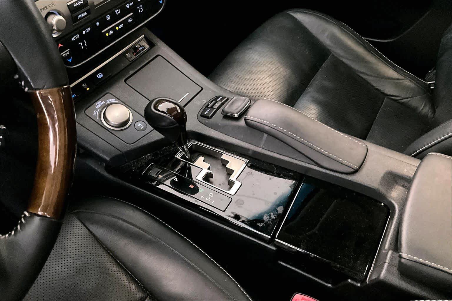 Used 2015 Lexus ES 350 w/ Luxury Package FWD image 14