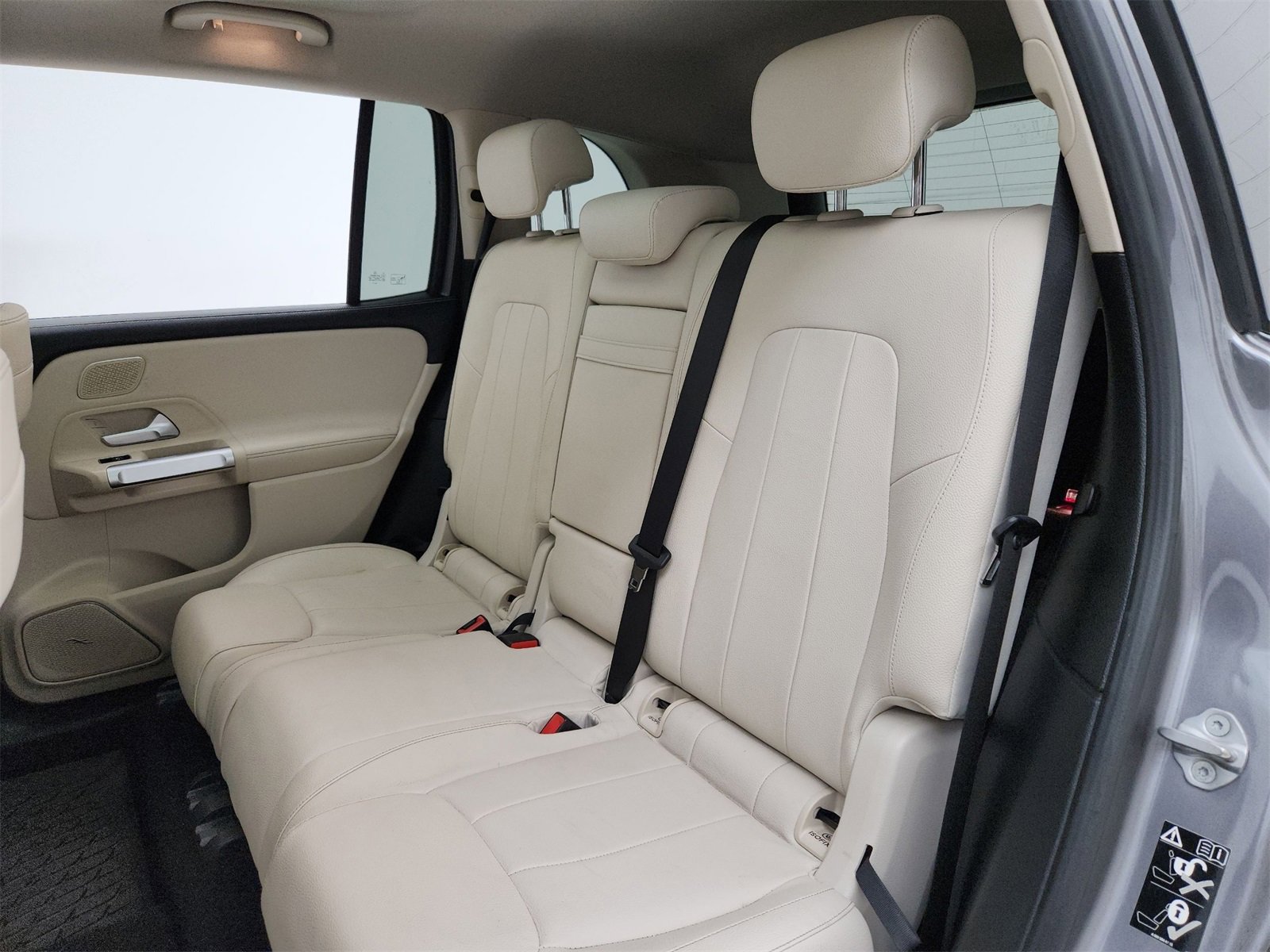 Used 2021 Mercedes-Benz GLB 250 4MATIC image 18