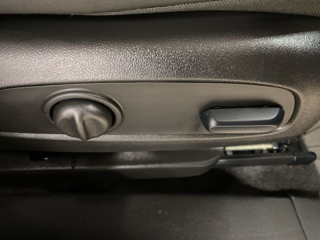 Used 2023 Buick Encore GX Essence w/ Advanced Technology Package image 28