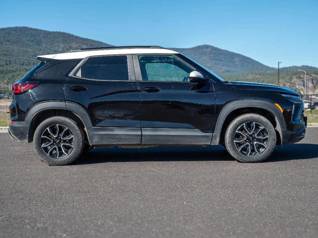 Used 2024 Chevrolet TrailBlazer ACTIV w/ Convenience Package AWD/4WD image 4