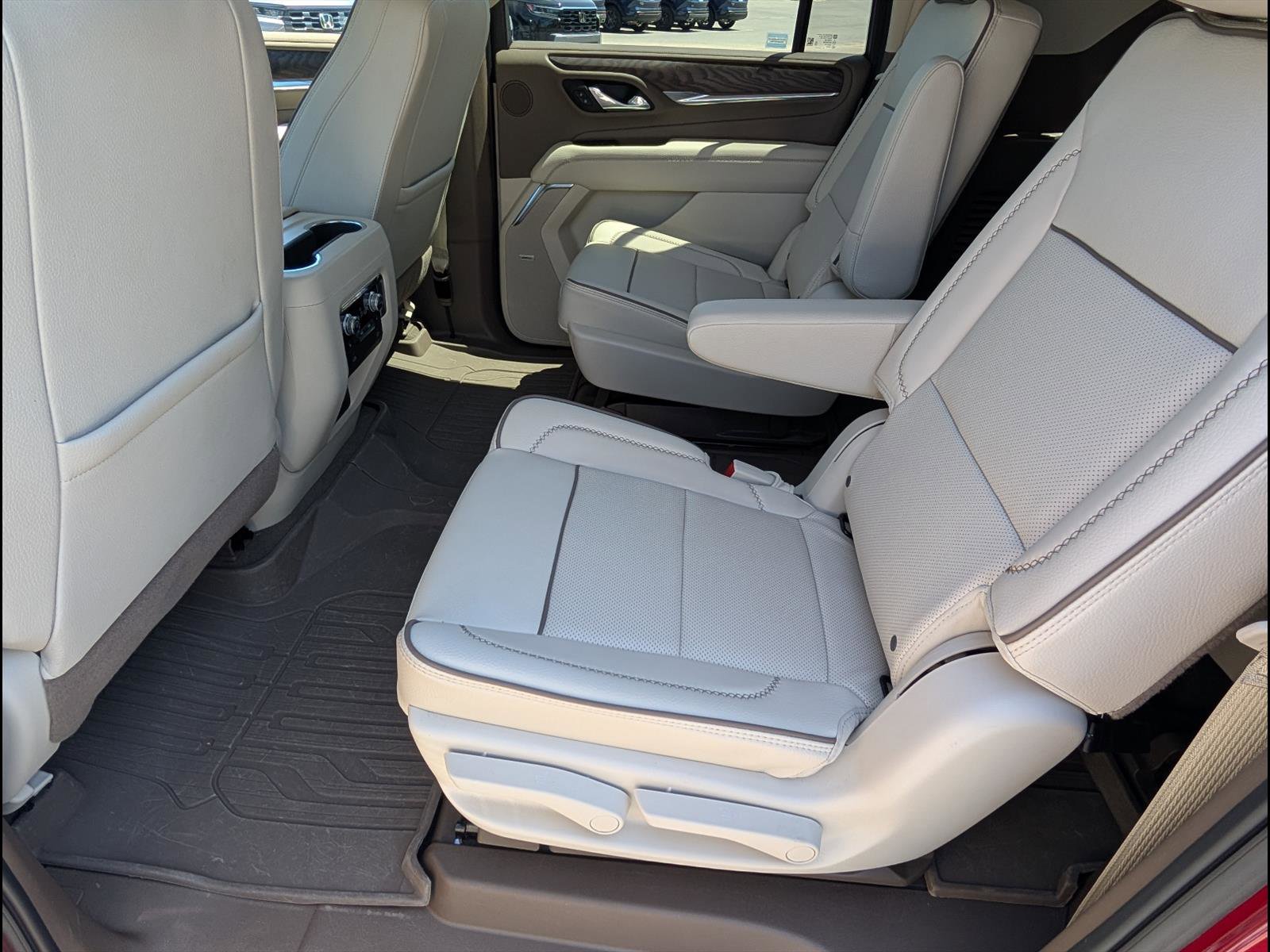 Used 2024 GMC Yukon XL Denali w/ LPO, Floor Liner Package image 15