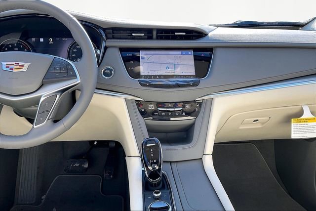 New 2026 Cadillac XT5 Premium Luxury w/ Driver Assist Package AWD/4WD image 8