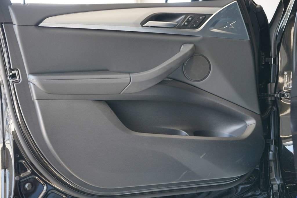 Used 2025 BMW X4 xDrive30i w/ Premium Package image 10