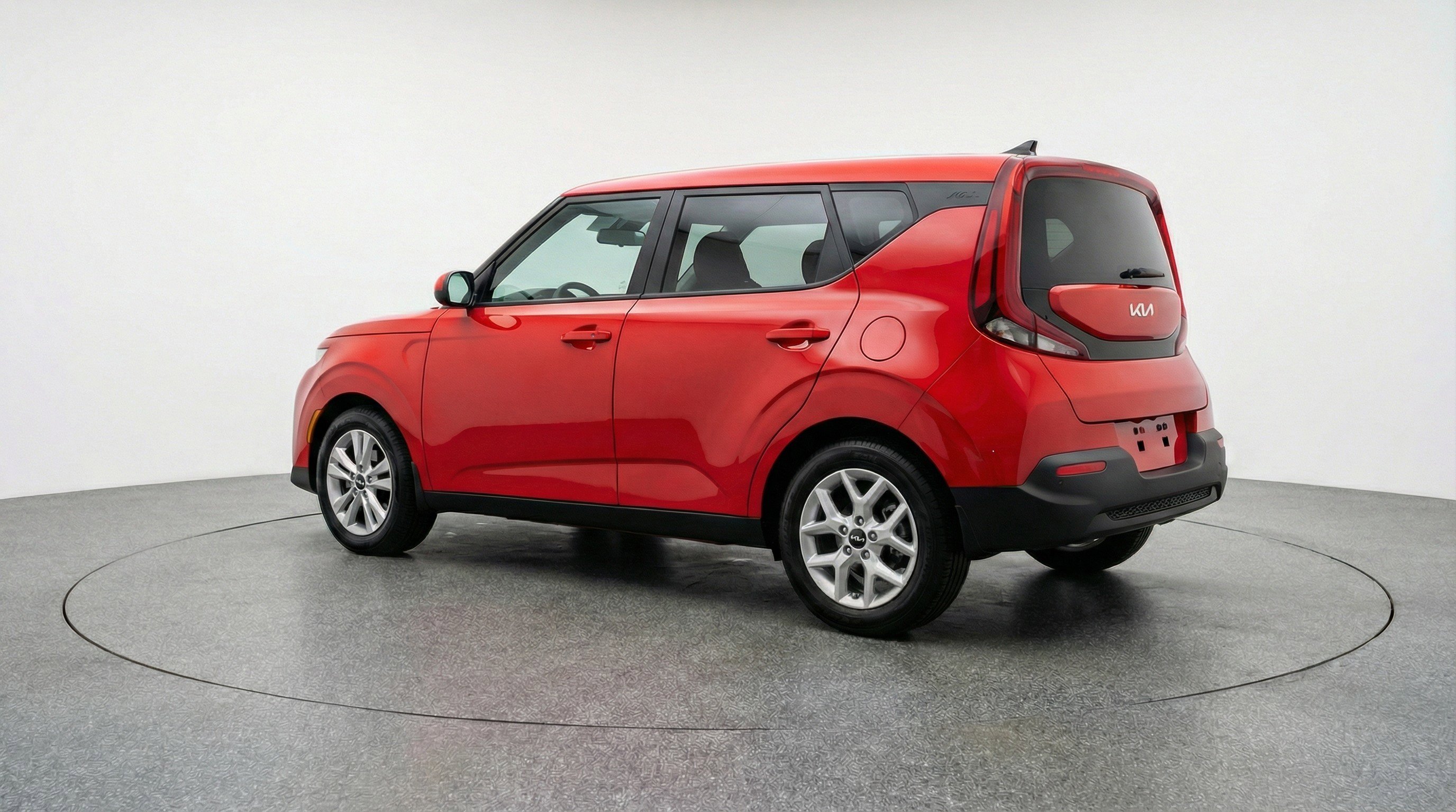 Used 2025 Kia Soul LX w/ LX Technology Package image 6