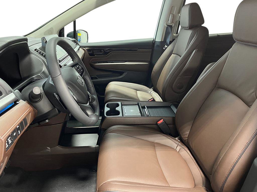 New 2026 Honda Odyssey Touring image 13